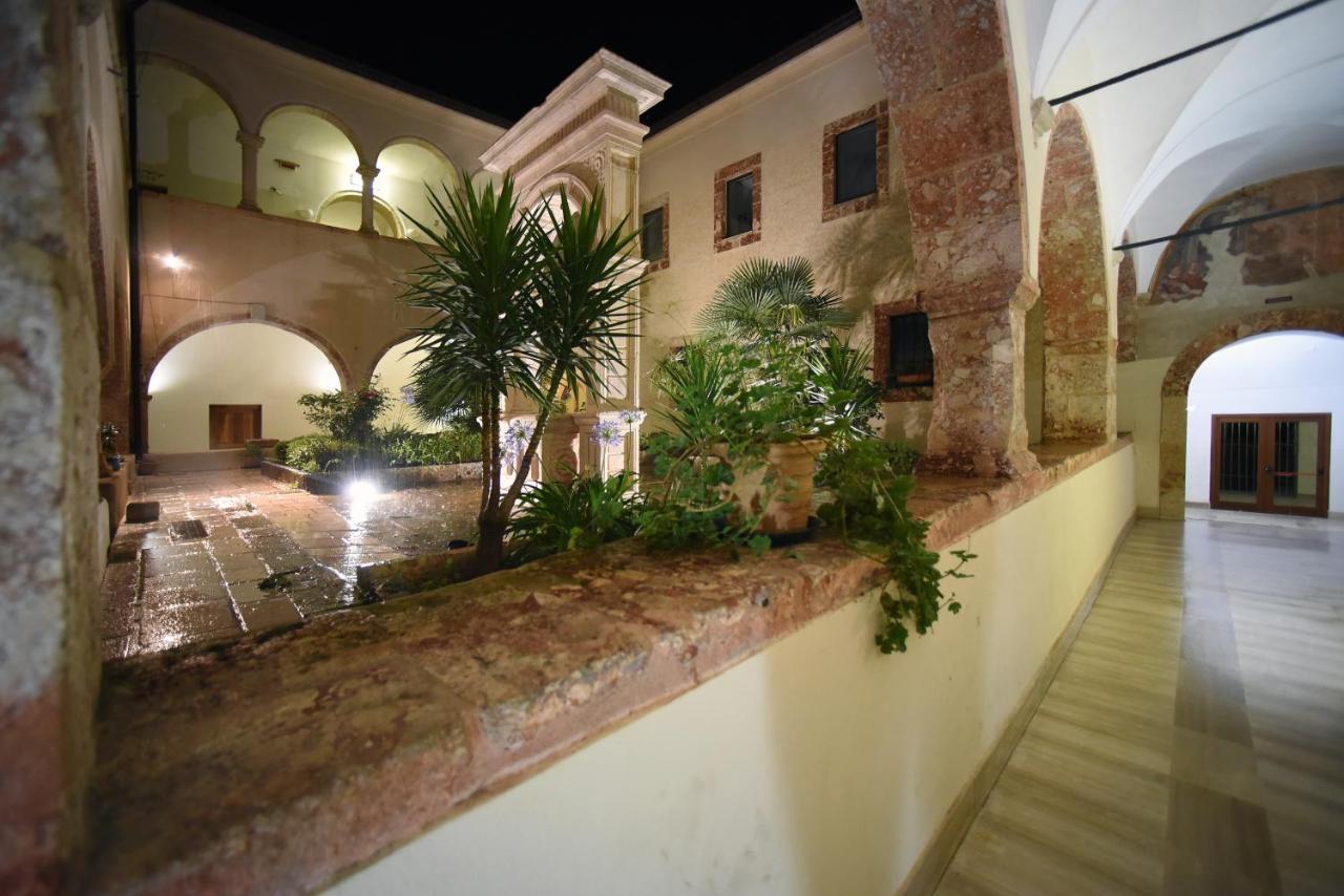 ホテル Convento Di Stignano Rignano Garganico エクステリア 写真