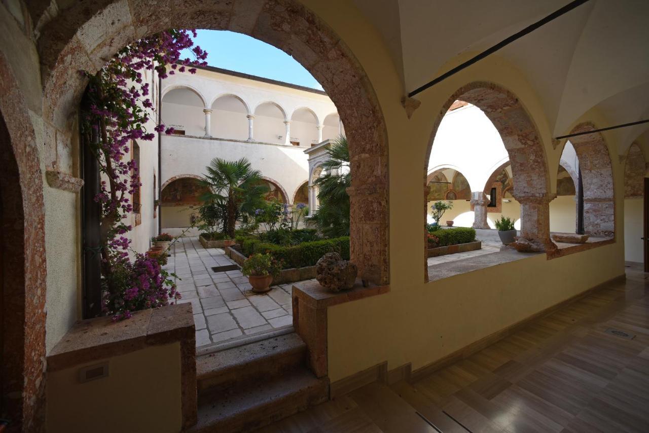ホテル Convento Di Stignano Rignano Garganico エクステリア 写真