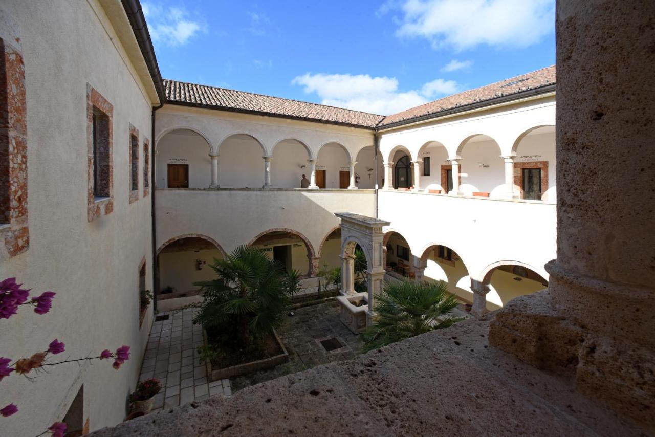 ホテル Convento Di Stignano Rignano Garganico エクステリア 写真