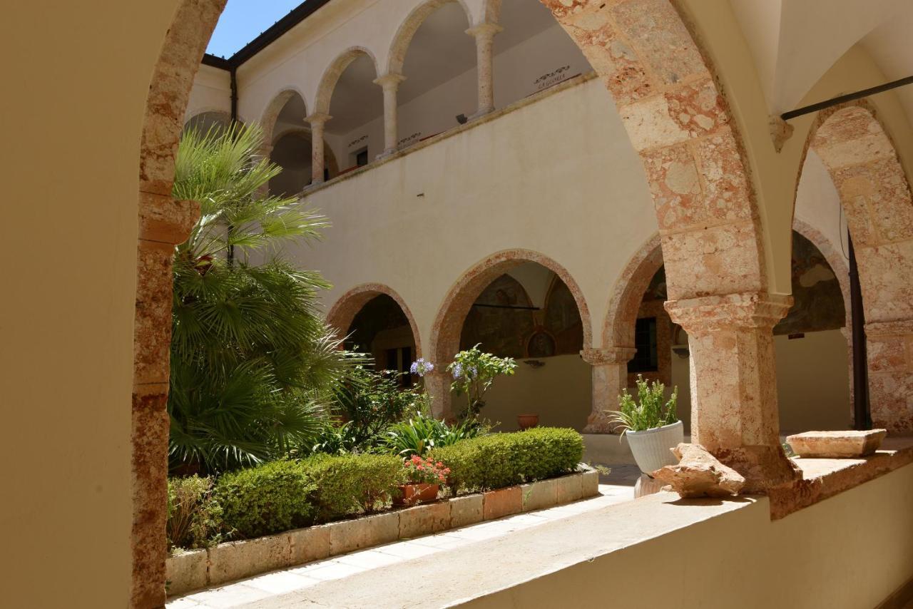 ホテル Convento Di Stignano Rignano Garganico エクステリア 写真