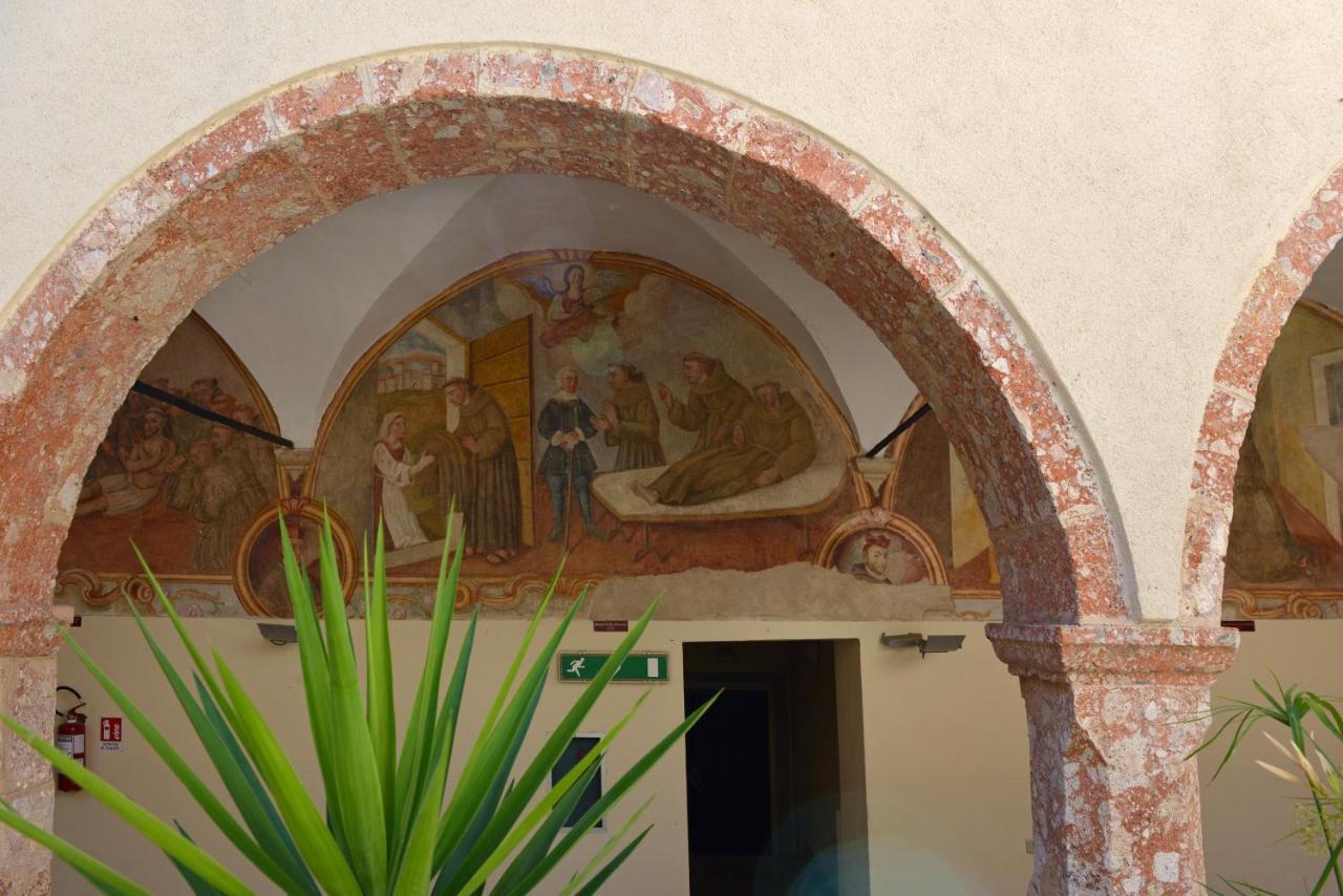 ホテル Convento Di Stignano Rignano Garganico エクステリア 写真